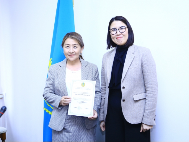 QYZPU teachers awarded with the Certificate of Honour by the Minister of Science and Higher Education
