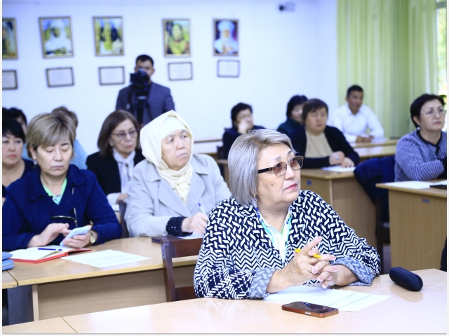 В QYZPU прошел семинар для менеджеров Студенческих домов