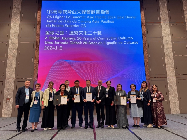QyzPU Wins «STARS AWARD» at International Summit