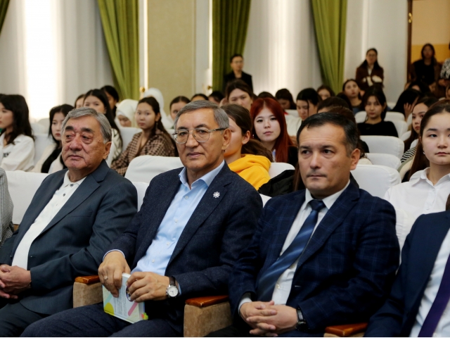 A splendid presentation of Kenzhekhan Matyzhanov's books took place at QYZPU