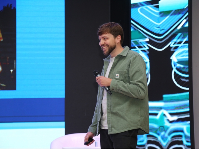Кембридж университетінің белгілі түлегі QYZPU студенттерімен білімімен бөлісті