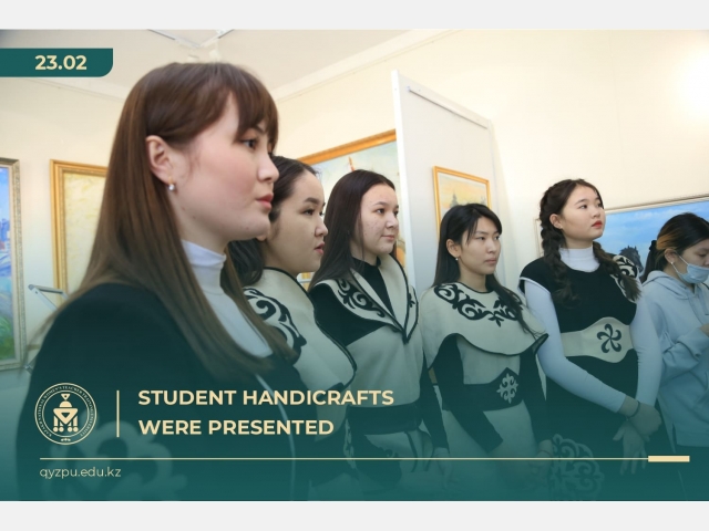 Student handicrafts were presented