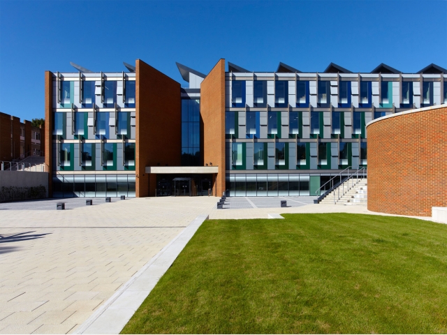 We announce a competition for participation in a scientific seminar-training based on Sussex University