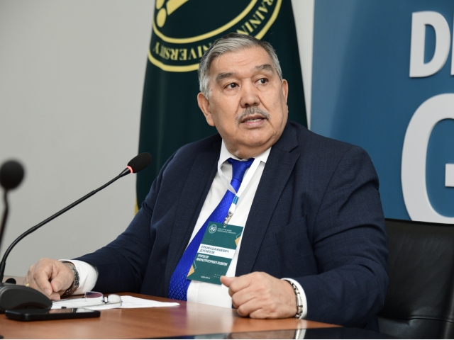 Қазақ ұлттық қыздар педагогикалық университетінде БАҚ өкілдеріне арналған баспасөз туры өтті