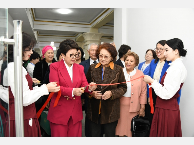 Прошла Международная конференция, посвященная 80-летию QyzPU на тему «Развитие детей раннего возраста и проблемы семьи: исследования и практики»