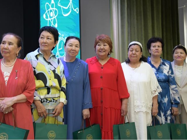 Meeting with graduates of 1974 was held at QYZPU