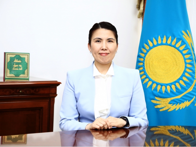 Ректор Гульмира Канай поздравляет с Днем Независимости